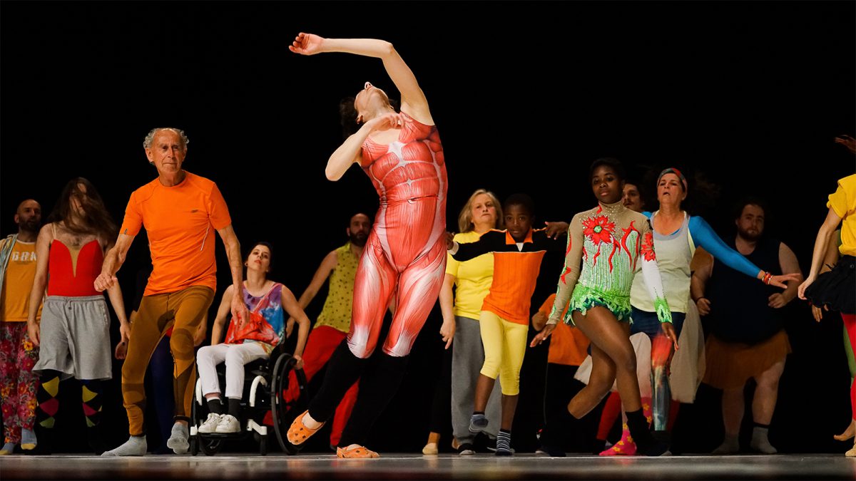 GALA – Jérôme Bel dimostra la bellezza della goffaggine portando al Teatro Argentina il suo fortunato format