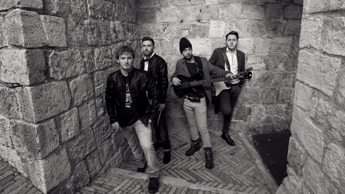 L’EQUILIBRIO DEI NUMERI PRIMI è l’esordio dei METANOIA tra indie e brit rock