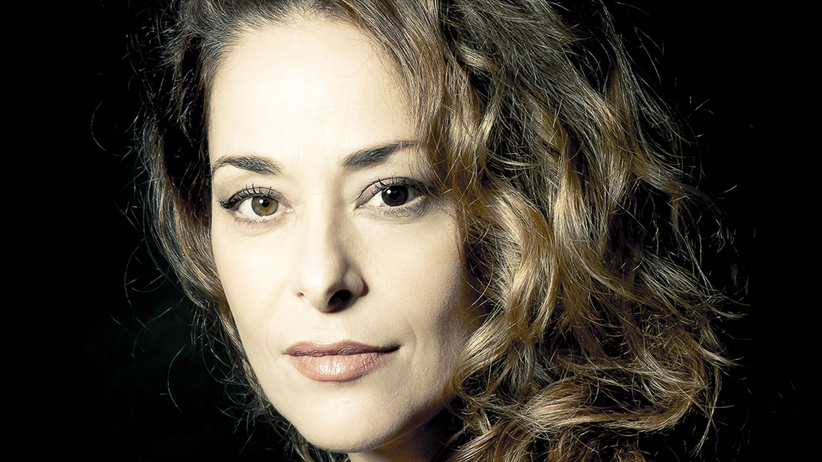 La cantante Ilaria Pilar Patassini in uno scatto promozionale