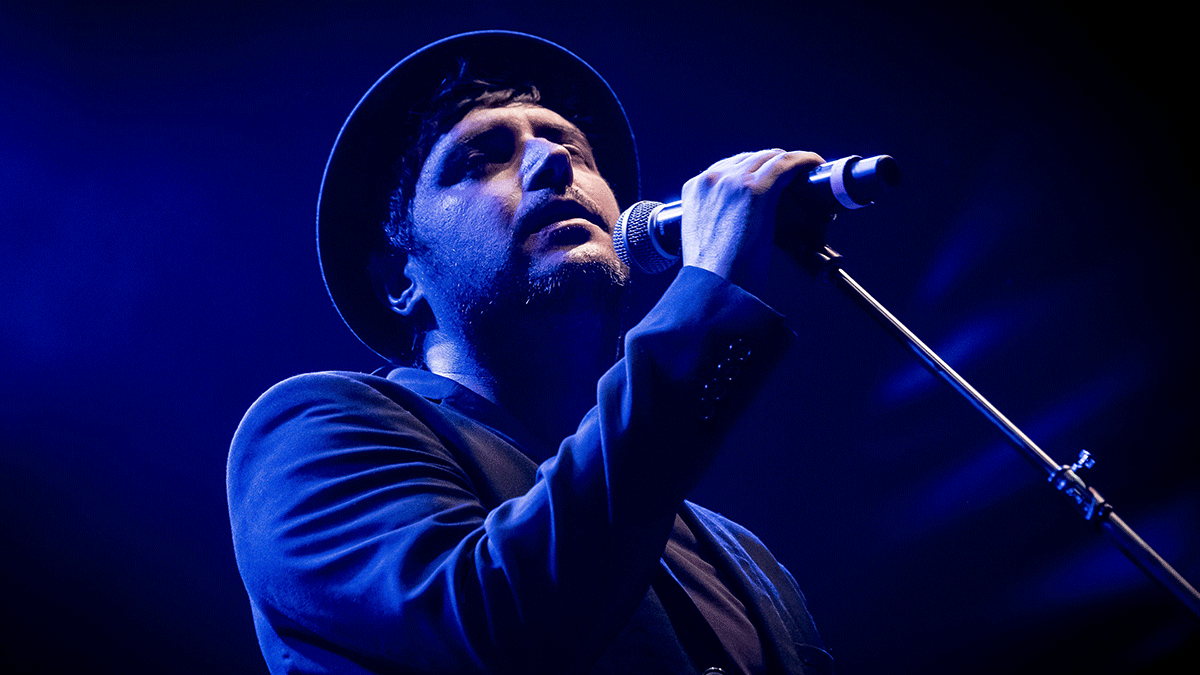 Il cantautore The Niro durante un concerto live a Villa Ada – Roma, 21 luglio 2019. PH: Paolo Soriani.