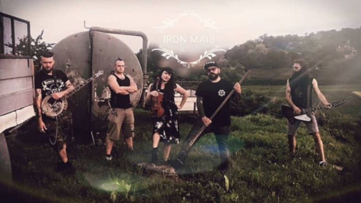 Gli Iron Mais presentano “WoodCock”, il loro nuovo disco in studio uscito il 21 febbraio.