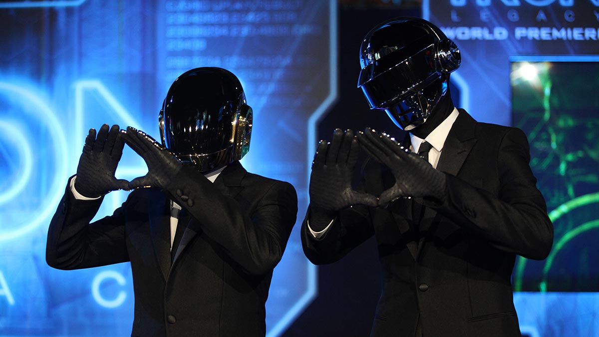 I Daft Punk durante la "Tron: Legacy" World Premiere. Hollywood – 11 dicembre 2010.