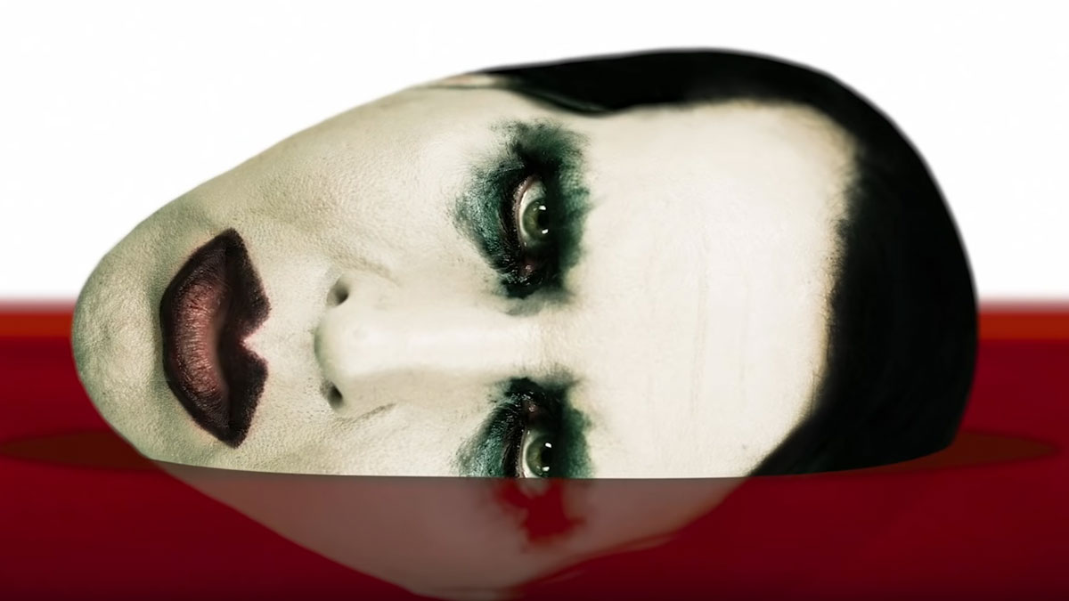 Un fotogramma del video ufficiale di "We Are Chaos" di Marilyn Manson.