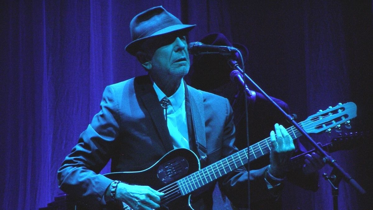 Il cantautore Leonard Cohen in un concerto a Firenze nel 2010