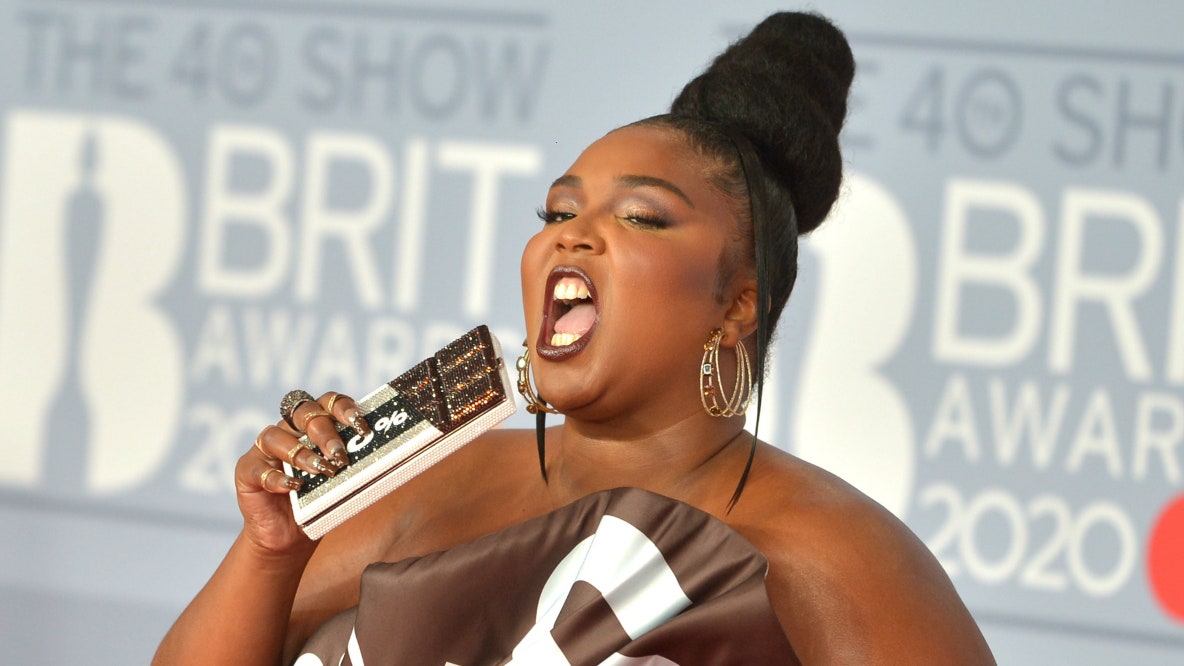 Lizzo durante i Brit Award del 2020